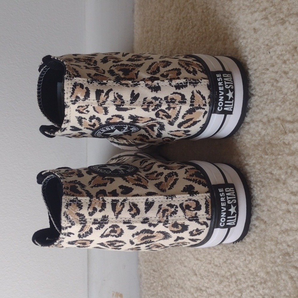 Brand new Women's platform high top Converse cheetah print size 6 - Picture 3 of 7